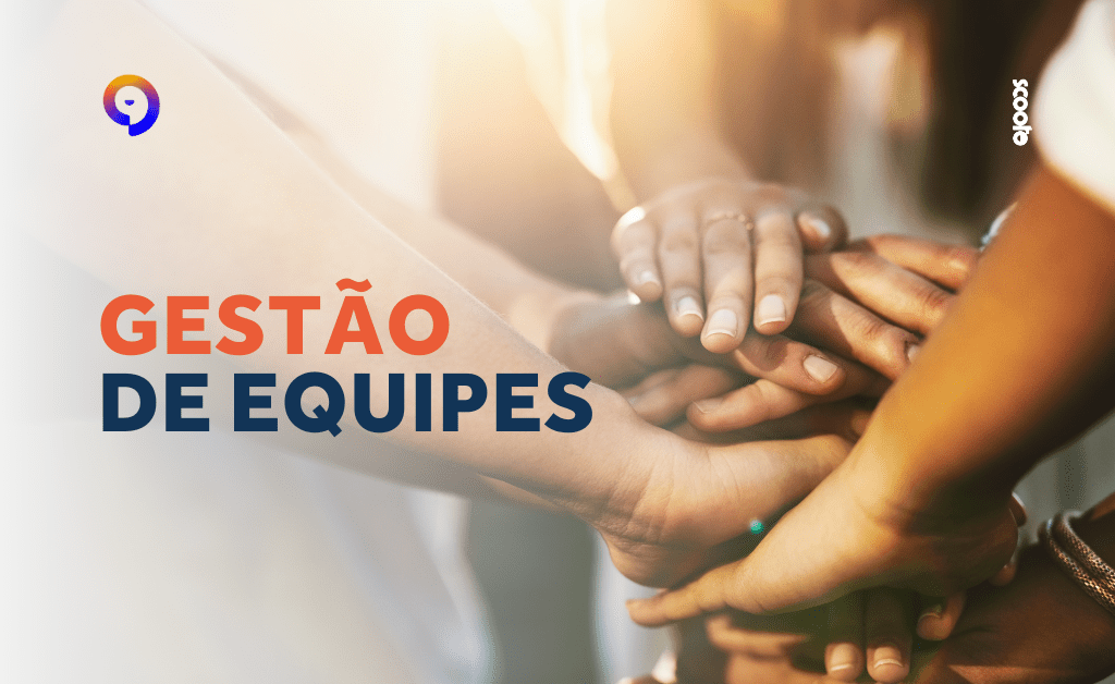 foto de pessoas dando a mão em forma de união
